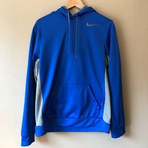 Nike therma-fit sweat shirt